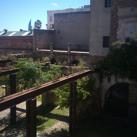 The Wall Montevideo 001 Live In The Old Town 外观 照片